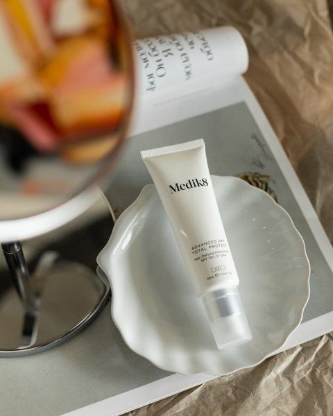 Увлажняющий антивозрастной крем с SPF 30 Medik8 Advanced Day Total Protect SPF 30 50 ml 001778 фото