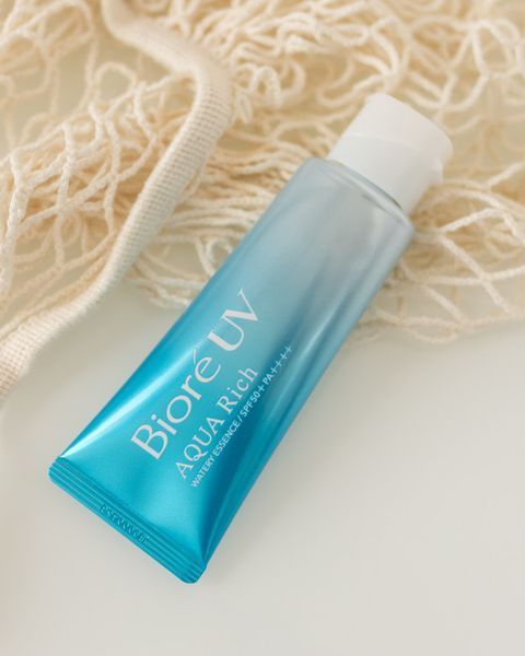 Лёгкий флюид для защиты от солнца Biore UV Aqua Rich Watery Essence SPF 50+ PA+++ 70 ml 001793 фото