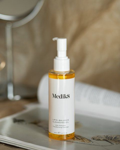 Очисна олія для шкіри обличчя Medik8 Lipid-Balance Cleansing Oil 140 ml 001754 фото