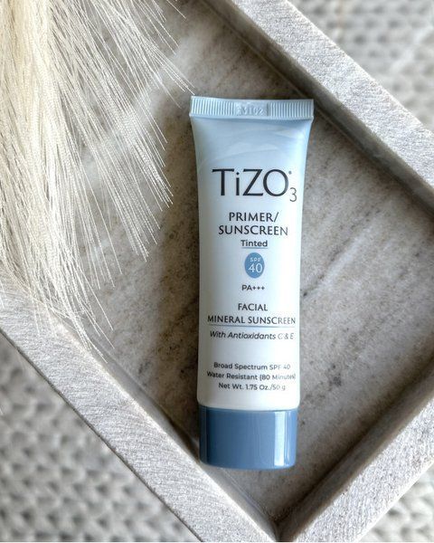 Праймер з відтінком TiZO3 Facial Primer/Sunscreen Tinted SPF 40 PA+++ 50 g 003396 фото