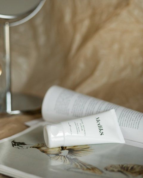 Очищаючий скраб для шкіри 2-в-1 Medik8 Pore Refining Scrub 75 ml 001767 фото