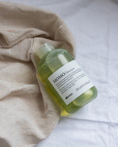 Зволожувальний шампунь для волосся Davines MOMO Shampoo 250 ml 001827 фото