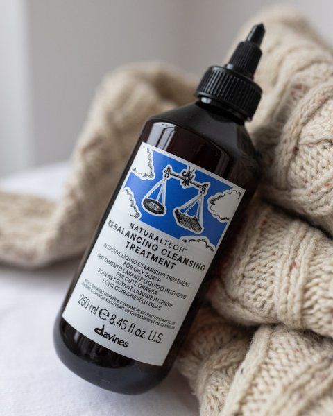 Флюїд для підтримки чистоти шкіри голови Davines Rebalancing Cleansing Treatment 250 ml 001861 фото