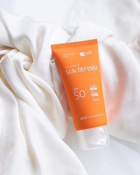 Солнцезащитный увлажняющий крем с SPF 50 Innoaesthetics Sun Defense SPF 50+ 60 g 001033 фото