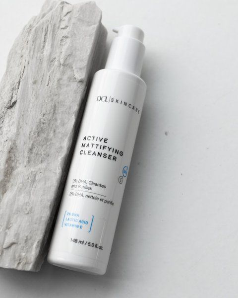 Очищувальний матуючий гель з саліциловою кислотою 2% DCL Active Mattifying Cleanser 148 ml 001276 фото