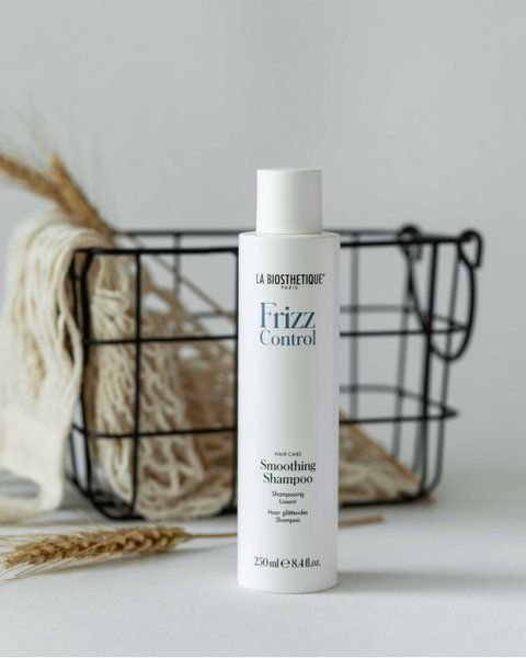 Шампунь для неслухняного волосся La Biosthetique Frizz Control Smoothing Shampoo 250 ml 002108 фото